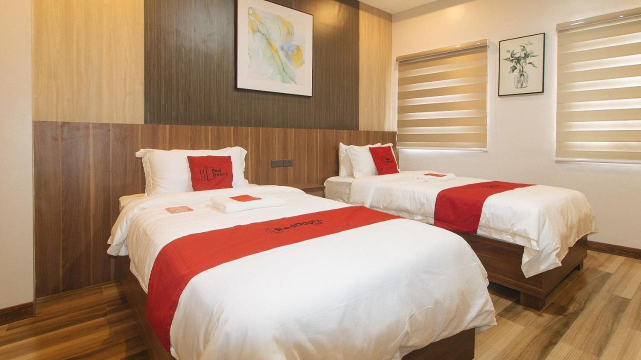 Reddoorz Plus @ Bez Tower And Residences San Juan San Juan  エクステリア 写真