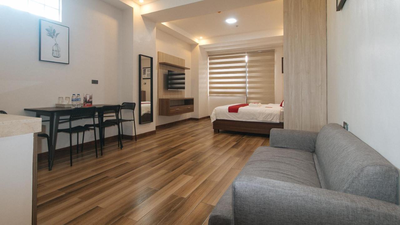 Reddoorz Plus @ Bez Tower And Residences San Juan San Juan  エクステリア 写真