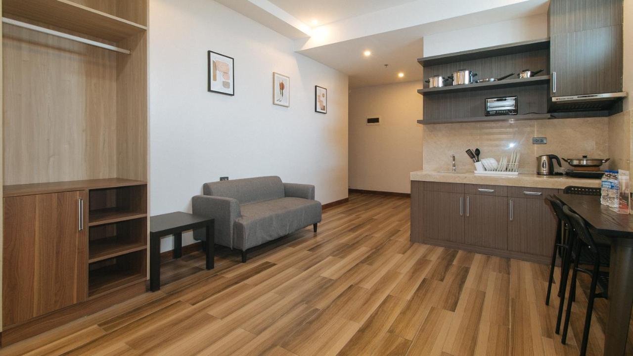 Reddoorz Plus @ Bez Tower And Residences San Juan San Juan  エクステリア 写真