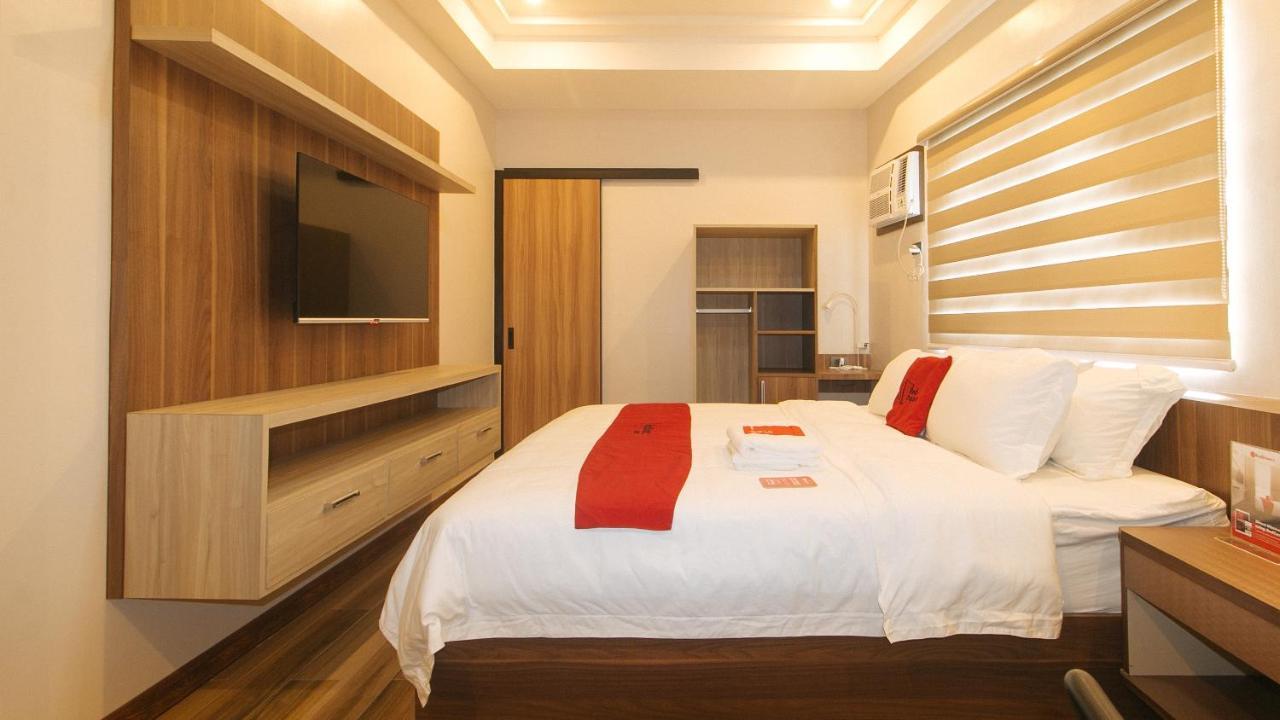 Reddoorz Plus @ Bez Tower And Residences San Juan San Juan  エクステリア 写真